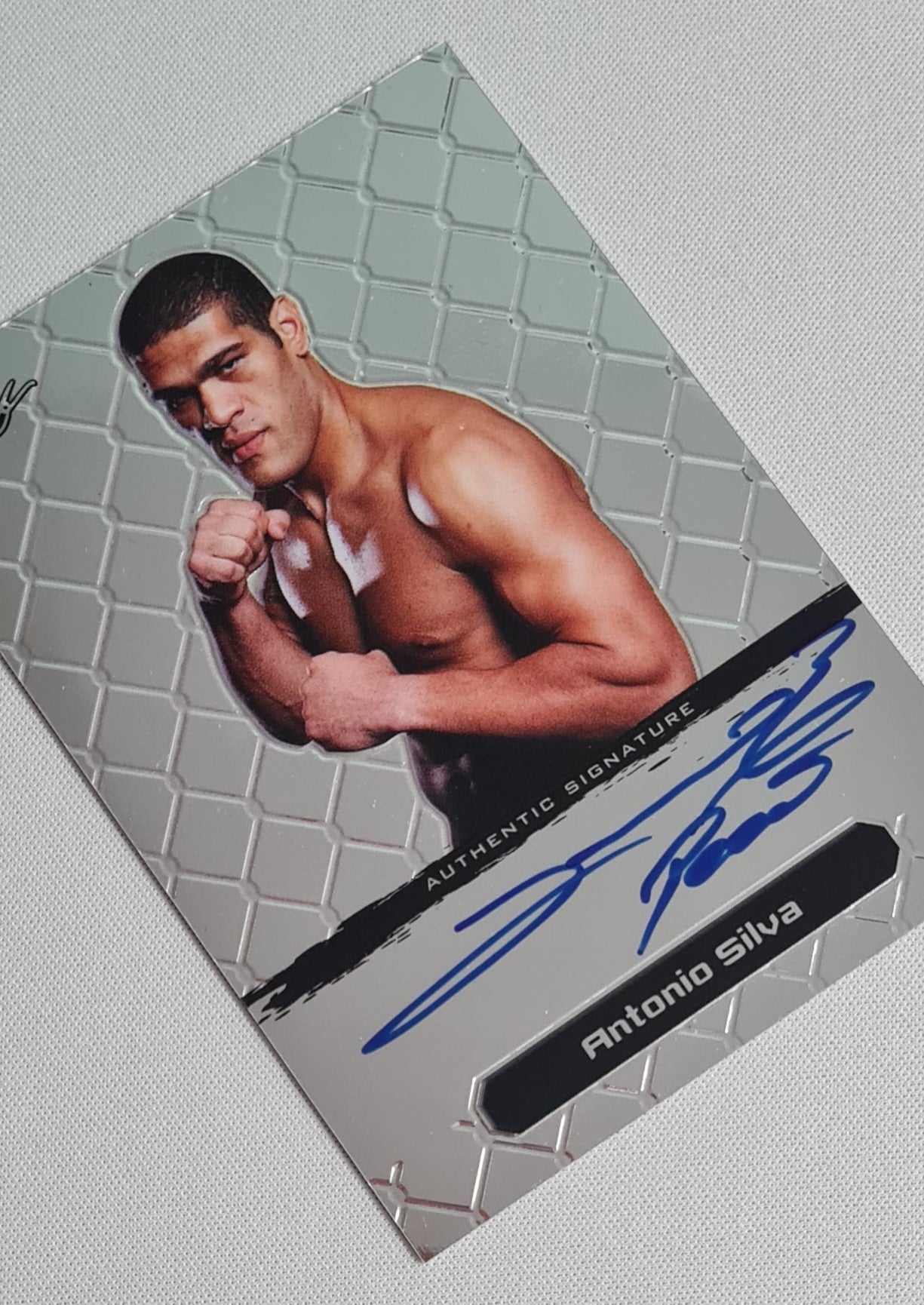 Antonio Silva - 2011 Leaf MMA #BA-AS-1 Authentic Signature / Autograph