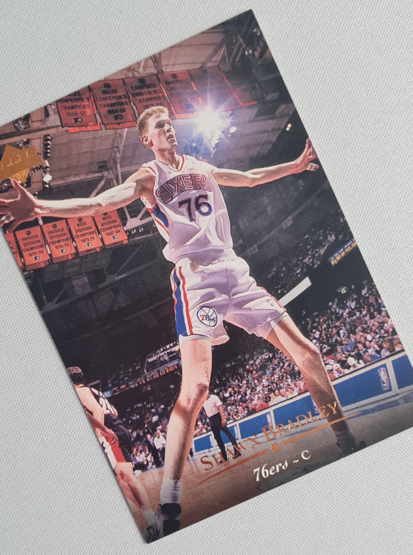 Shawn Bradley - 1995 Upper Deck NBA Basketball Philadelphia 76ers #67
