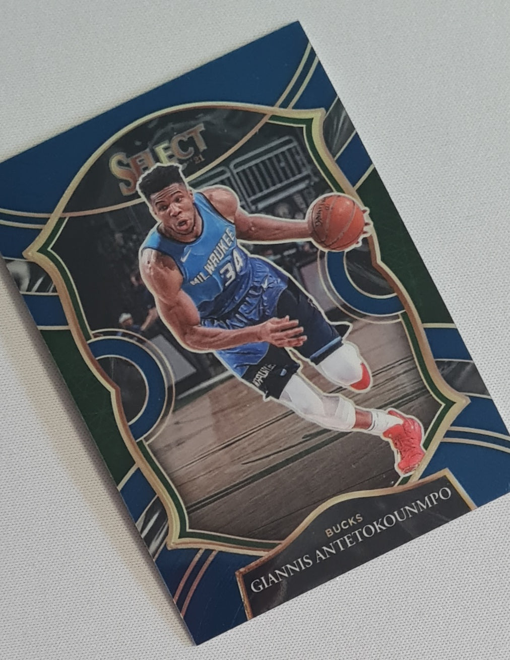 Giannis Antetokounmpo - 2021 Panini Select Basketball NBA Milwaukee Bucks #54 Concourse