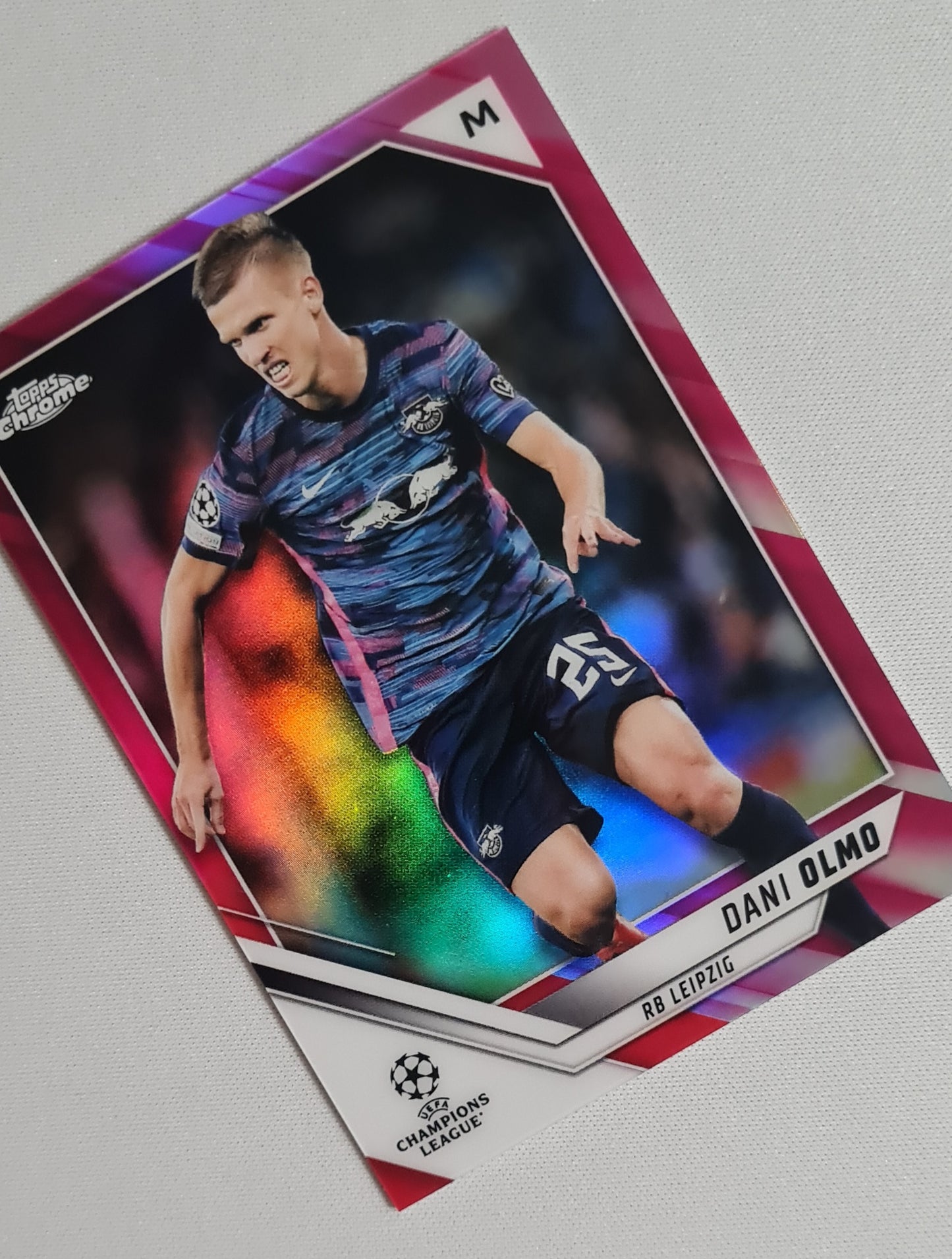 Dani Olmo - 2022 Topps Chrome Champions League RB Leizig #141 /175 Pink
