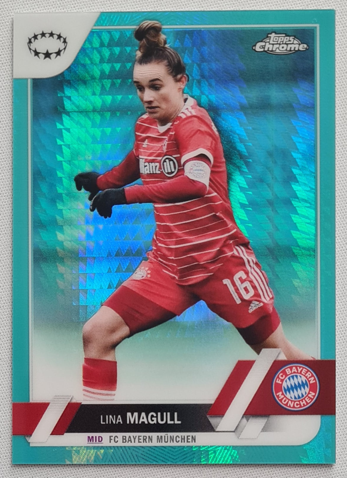 Lina Magull - 2023 Topps Chrome Women Football Aqua Prism #90 - FC Bayern Munchen