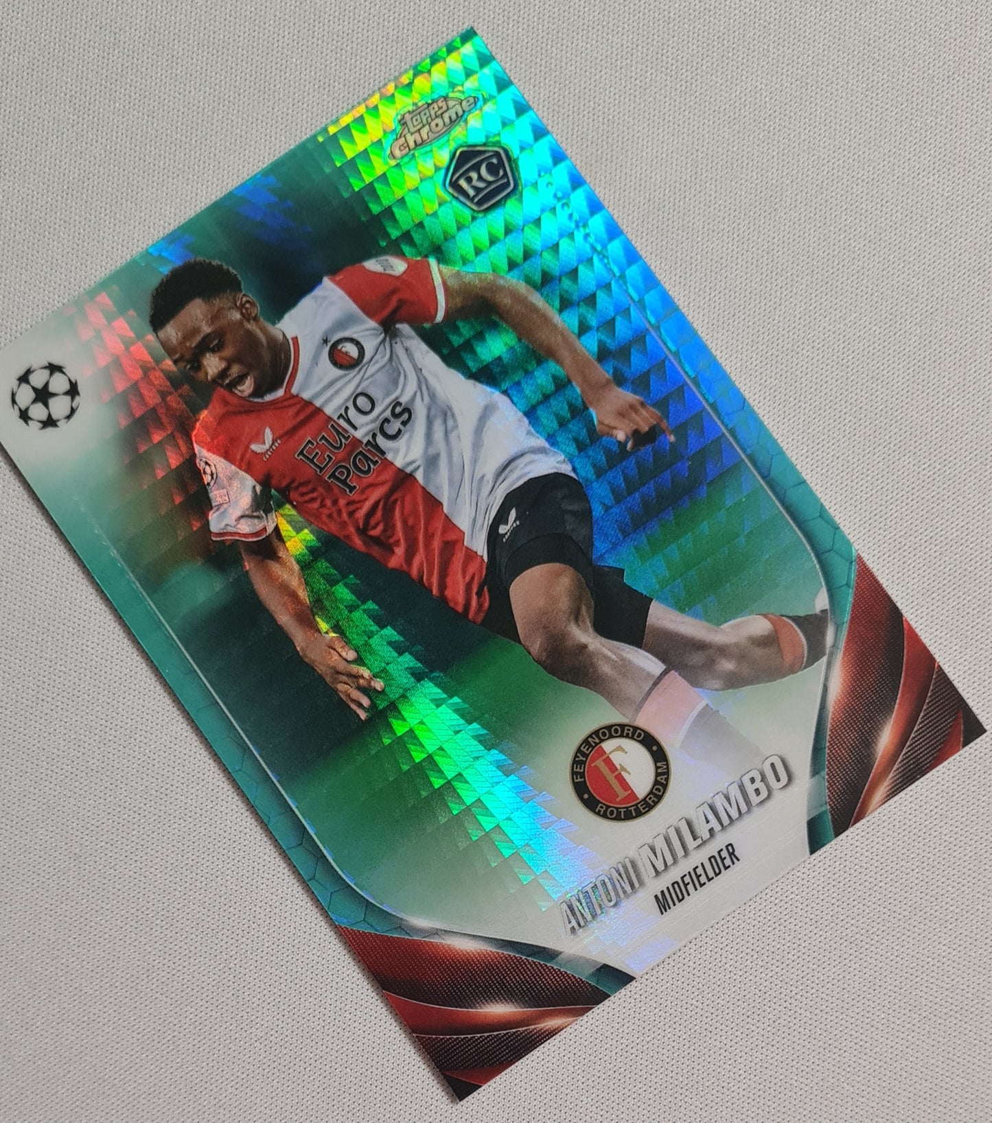 Antoni Milambo - 2024 Topps Chrome (RC) Champions League Feyenoord #140 Aqua Prism  Refractor