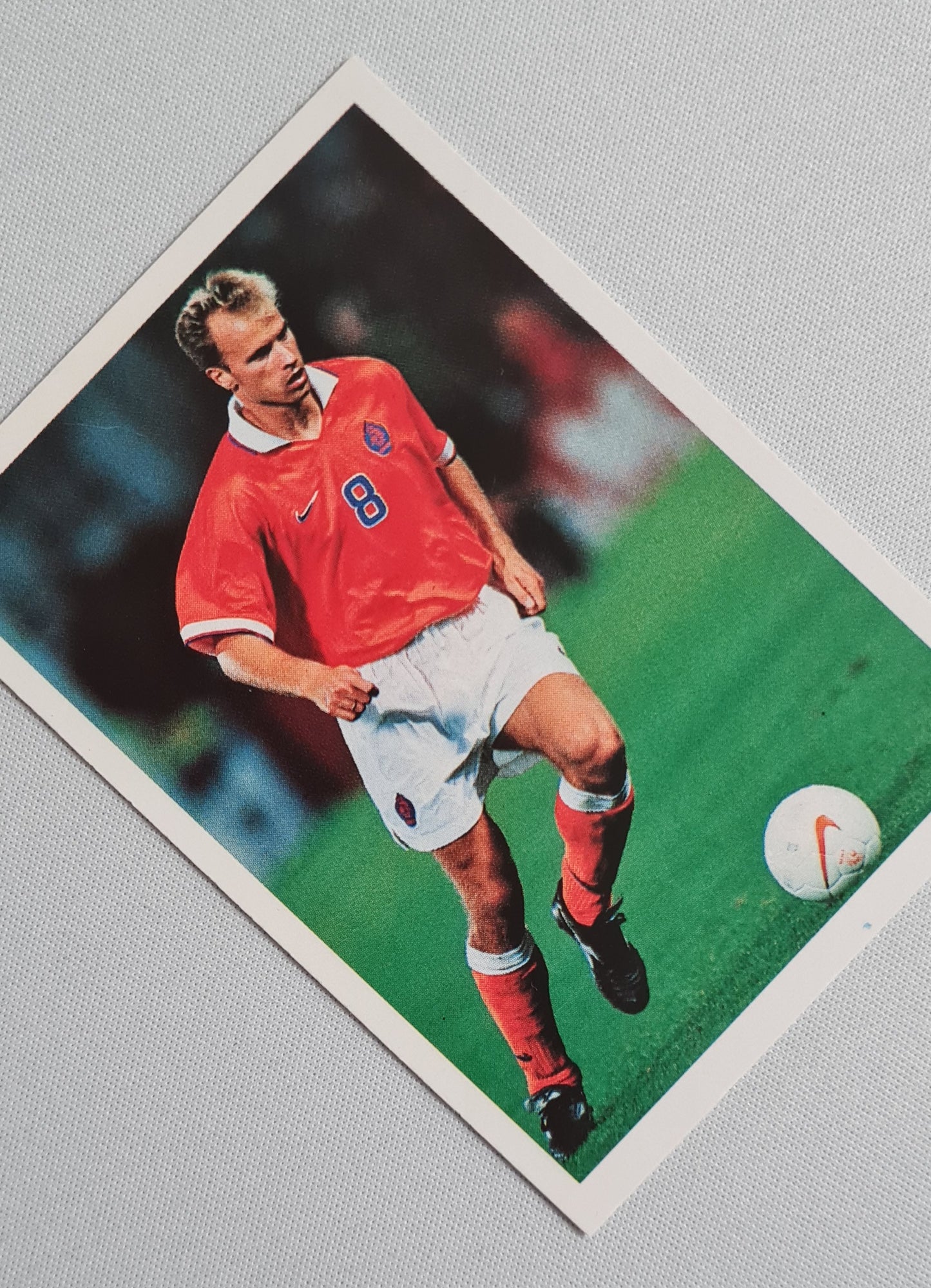 Dennis Bergkamp - 1997/98 PG Tips (Brooke Bond) International Soccer Star #7