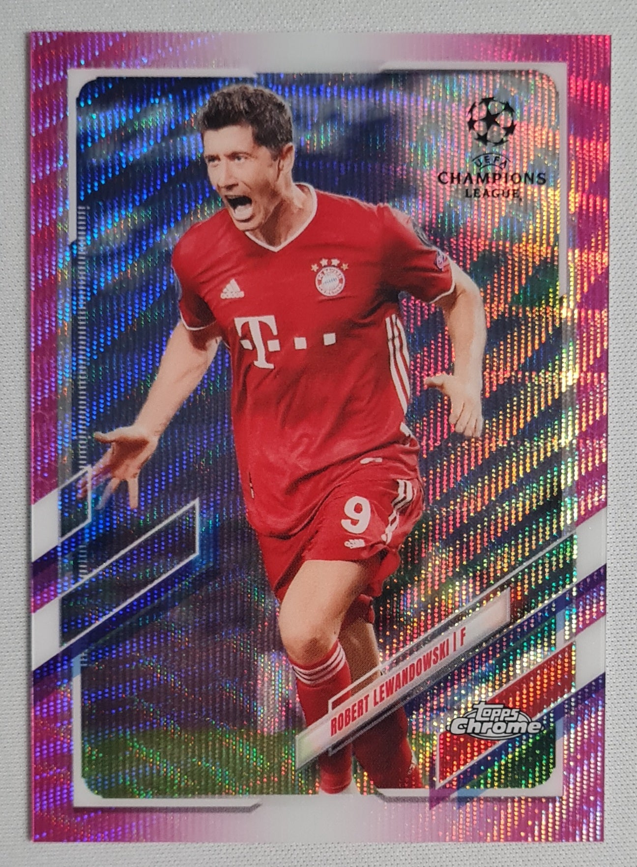 Robert Lewandowski - 2020/21 Topps Chrome FC Bayern Munchen (CL) #50 Pink Wave Refractor