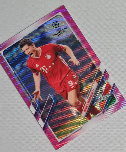 Robert Lewandowski - 2020/21 Topps Chrome FC Bayern Munchen (CL) #50 Pink Wave Refractor