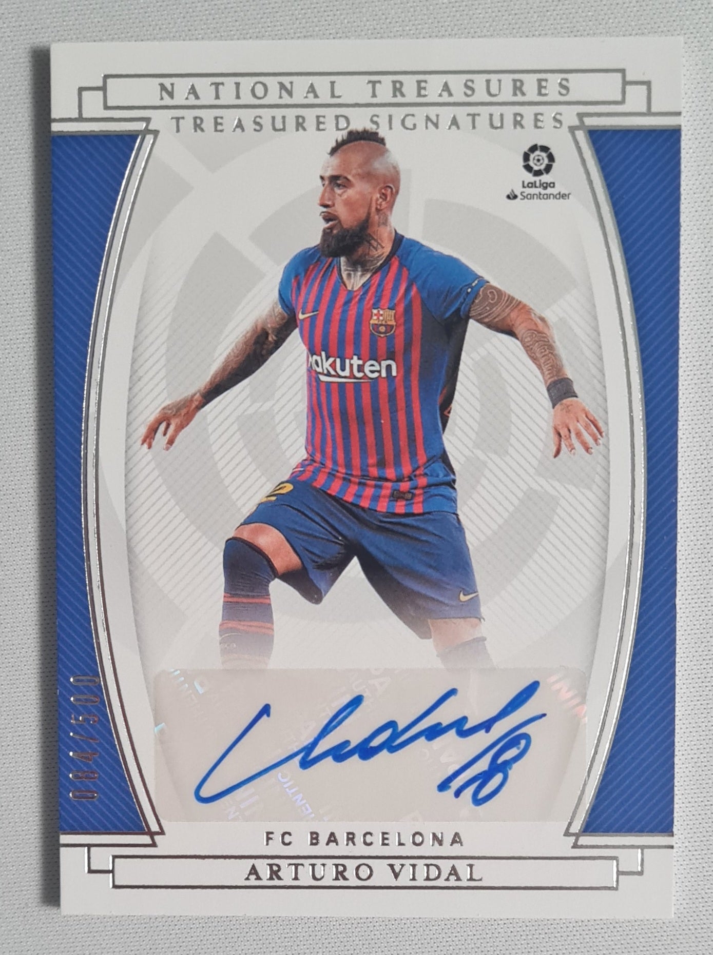 Arturo Vidal - 2020/21 Panini Chronicles National Treasures Soccer FC Barcelona #TS-AV /500 Autograph