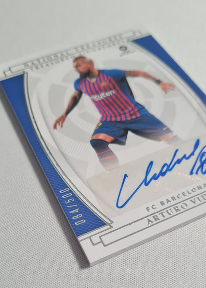 Arturo Vidal - 2020/21 Panini Chronicles National Treasures Soccer FC Barcelona #TS-AV /500 Autograph