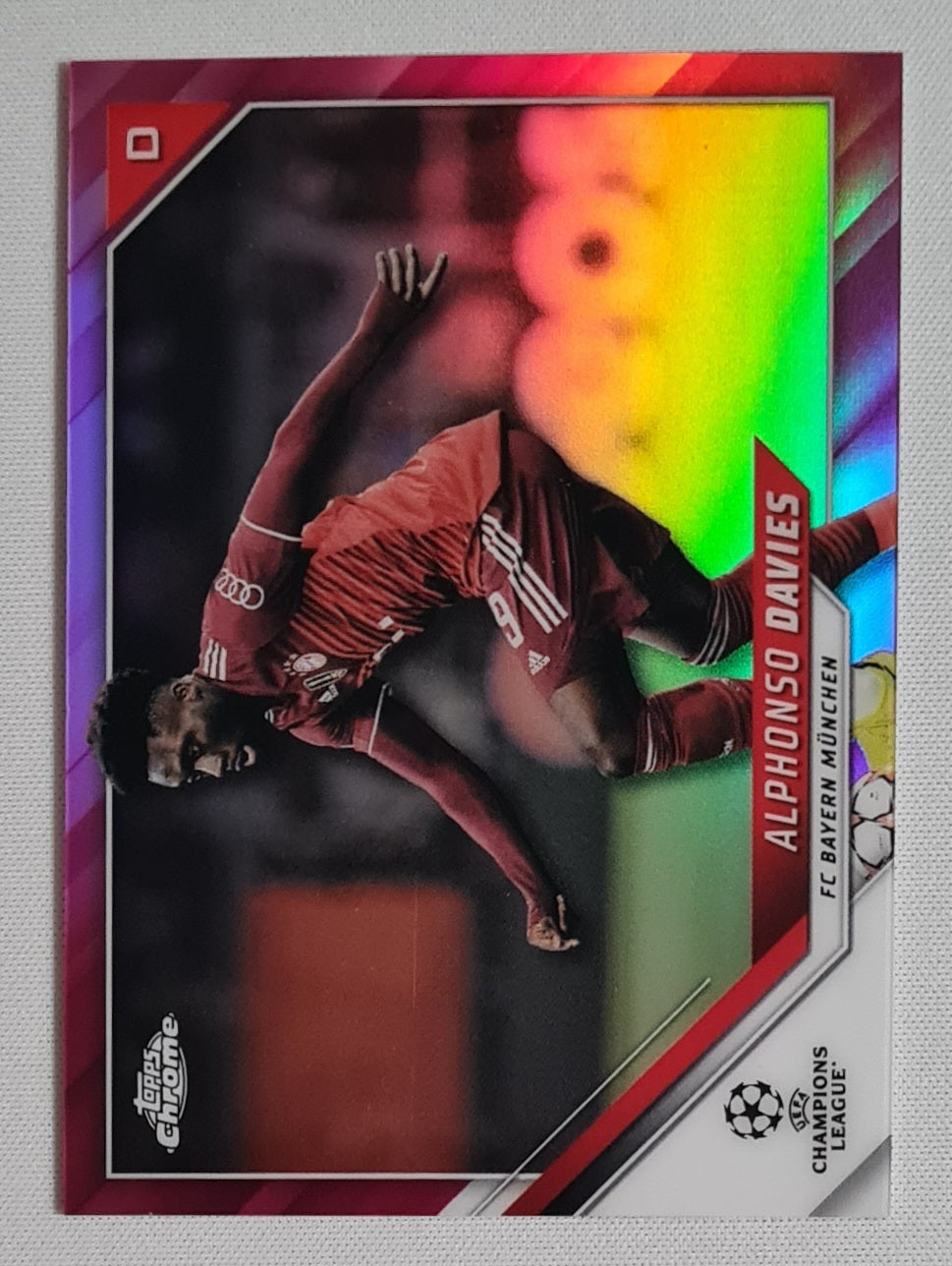 Alphonso Davies - 2022 Topps Chrome Champions League FC Bayern Munchen #88 /175 Pink