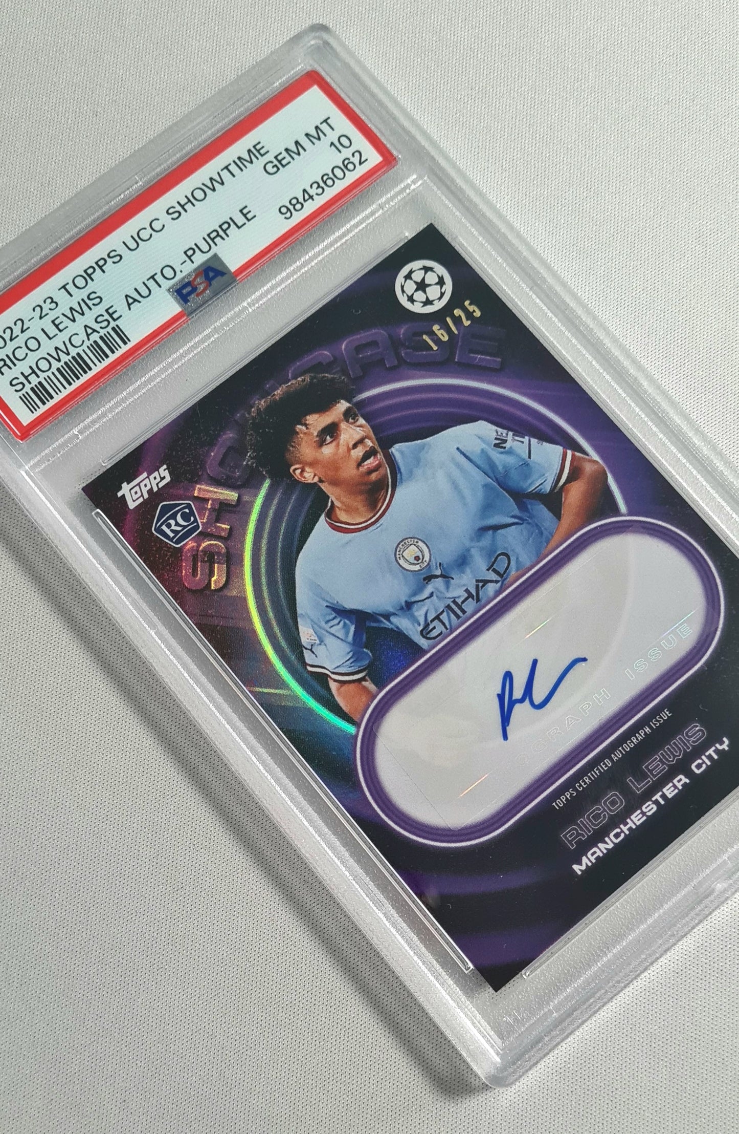 Rico Lewis - 2022/23 Topps UCC Showtime CL Manchester City (RC) Showcase Auto-Purple / Auto PSA 10 GEM MINT