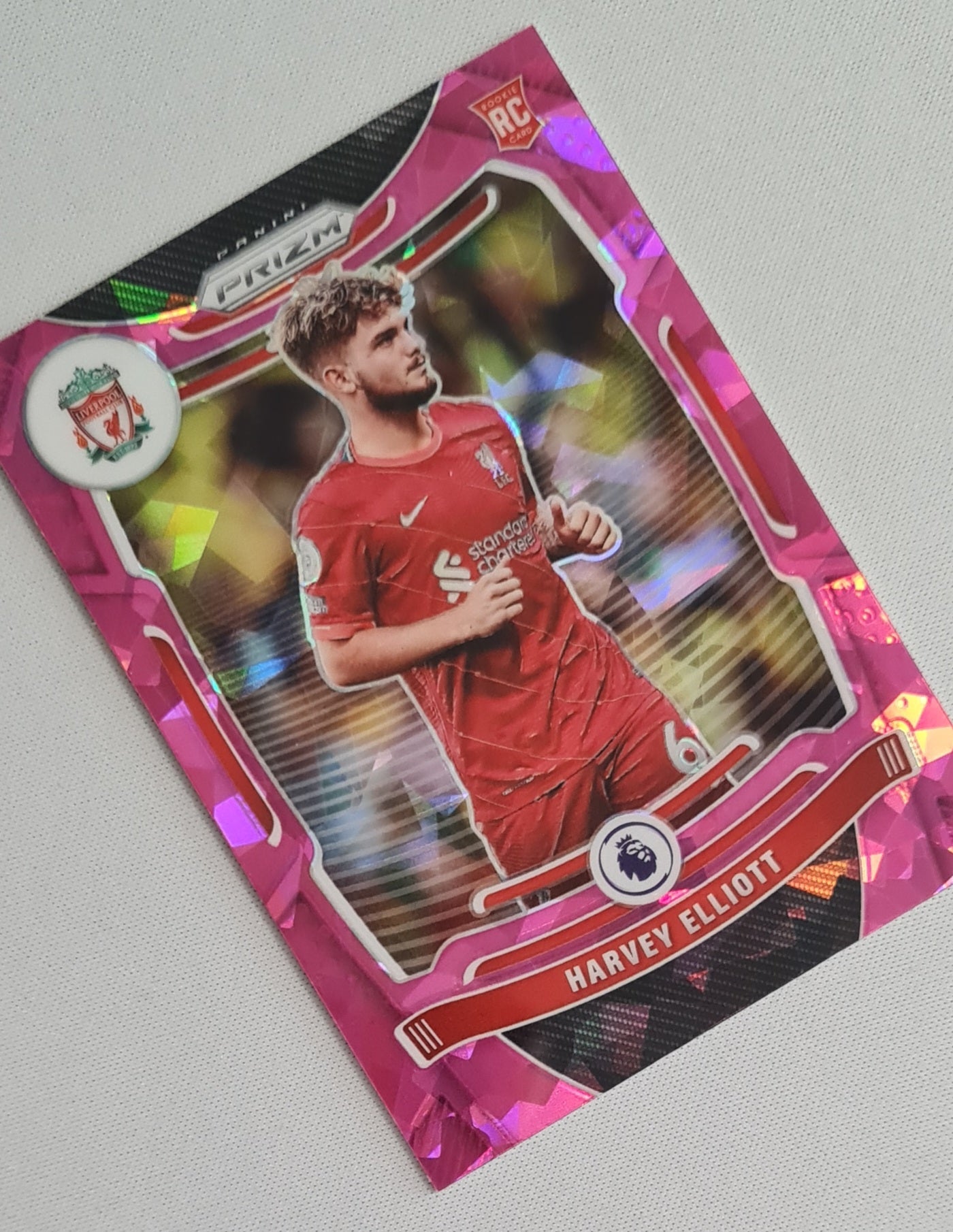 Harvey Elliot - 2021-22 Panini Prizm Pink Cracked Ice (RC) #87