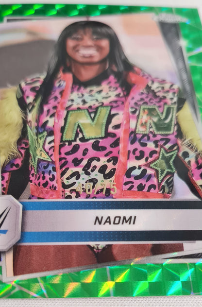 Naomi - 2025 Topps Chrome WWE Wrestling Smack Down #194 Green Geometric Refractor /75